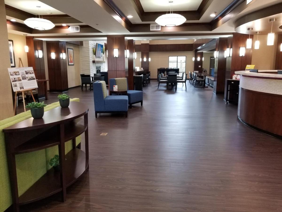 小石城康福特套房酒店 小岩城 外观 照片