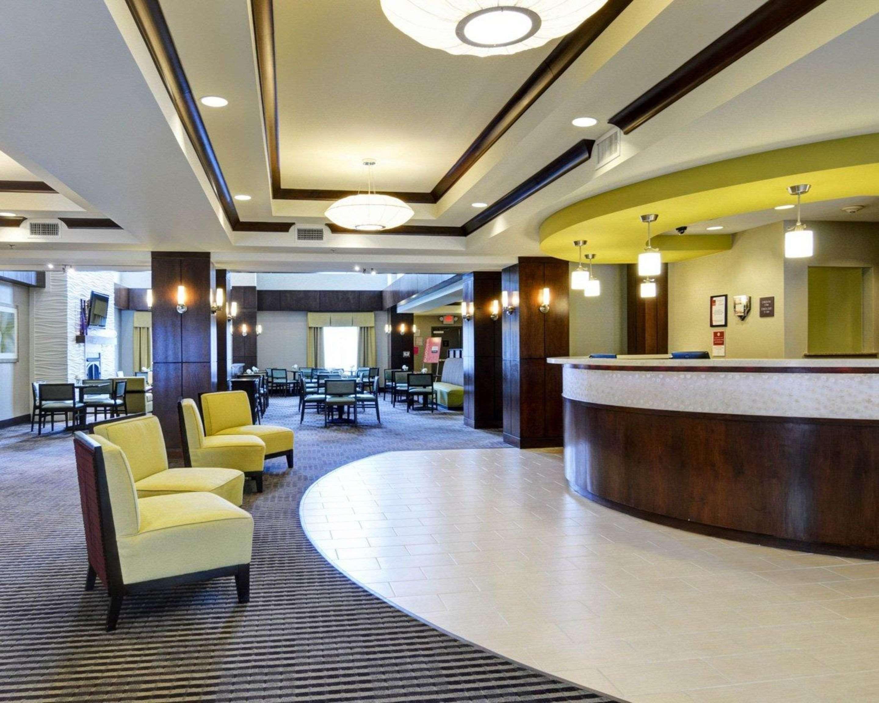 小石城康福特套房酒店 小岩城 外观 照片